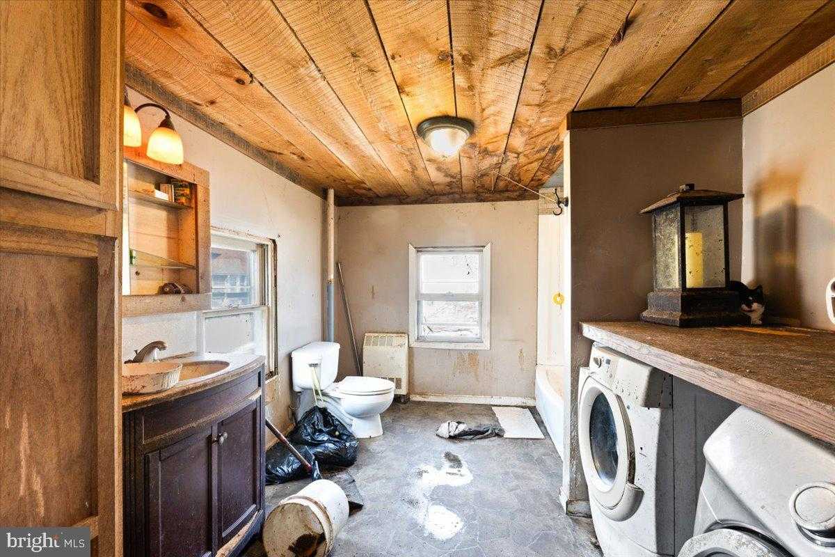 40 Chestnut St photo 19