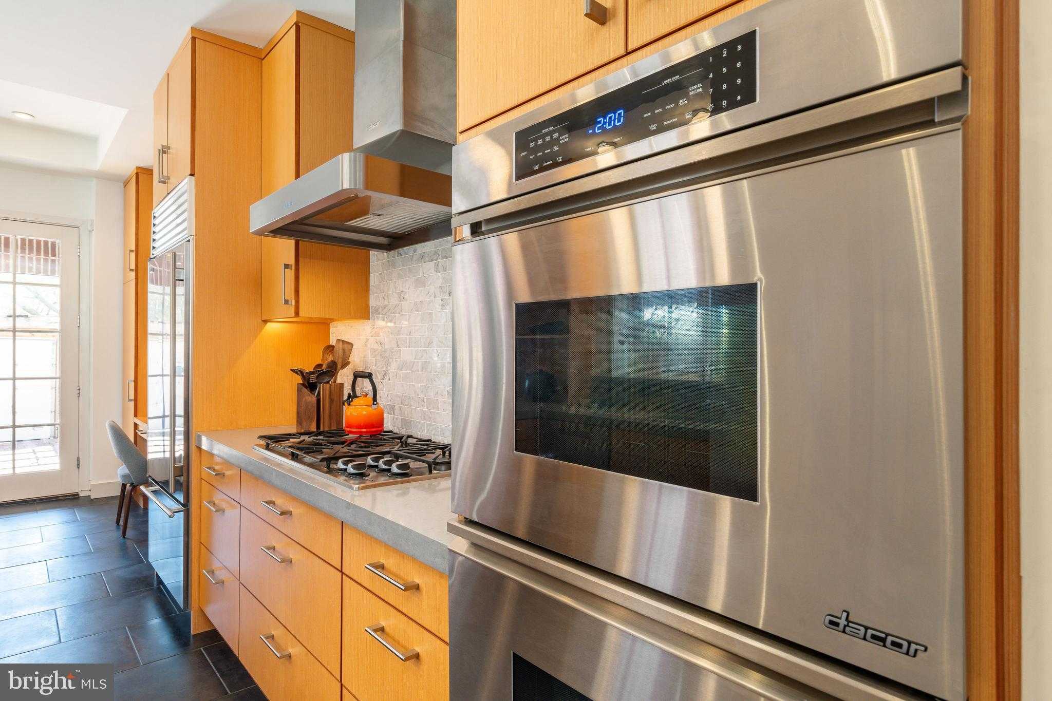 632 Spruce St photo 24