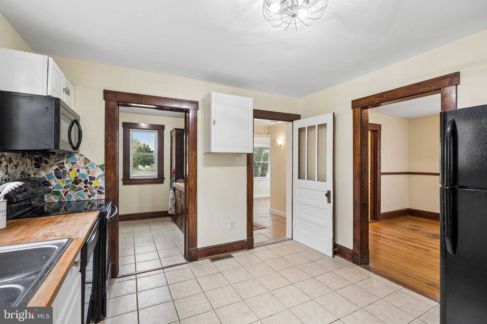 707 E Cork St photo 25