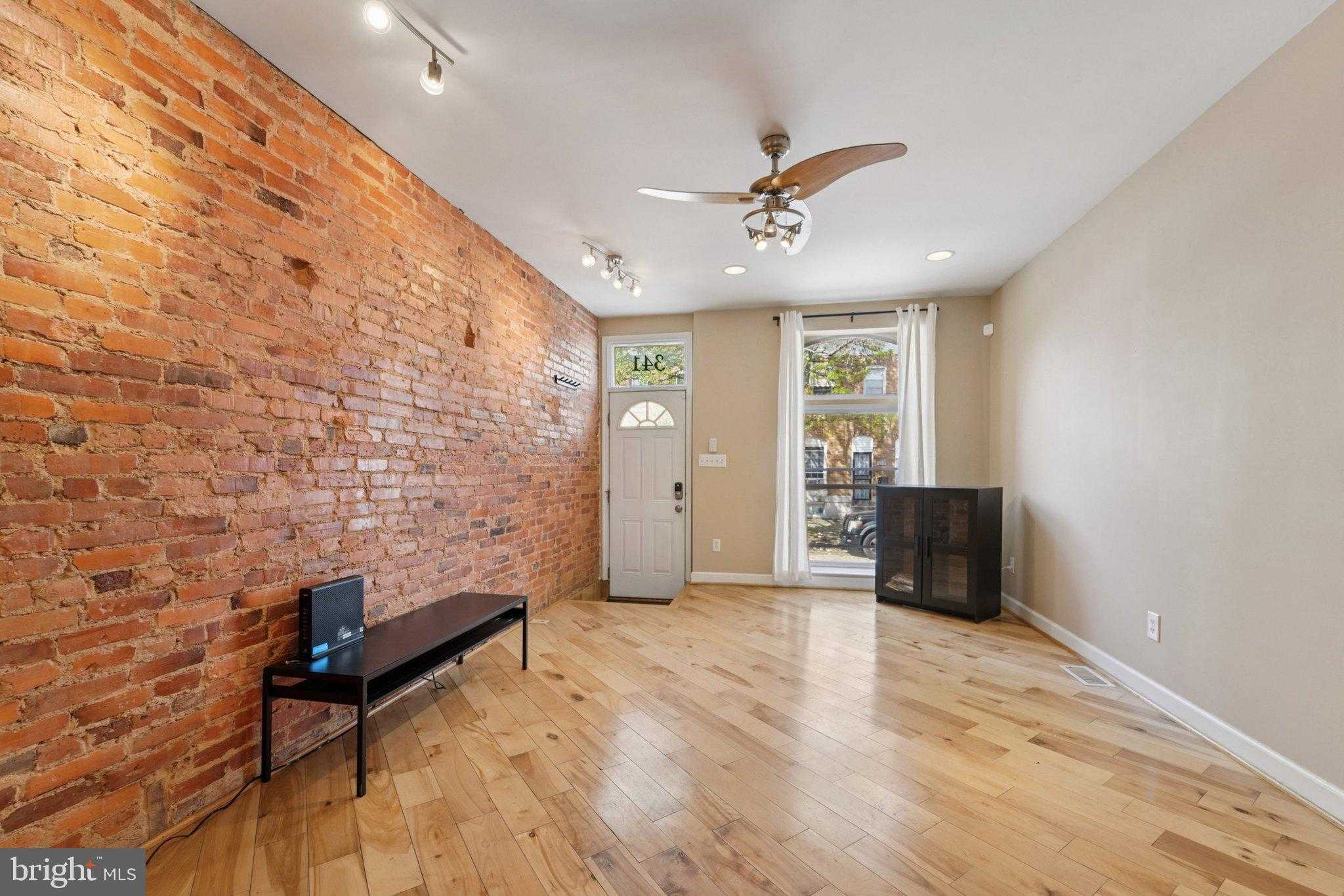 341 S Macon St photo 5