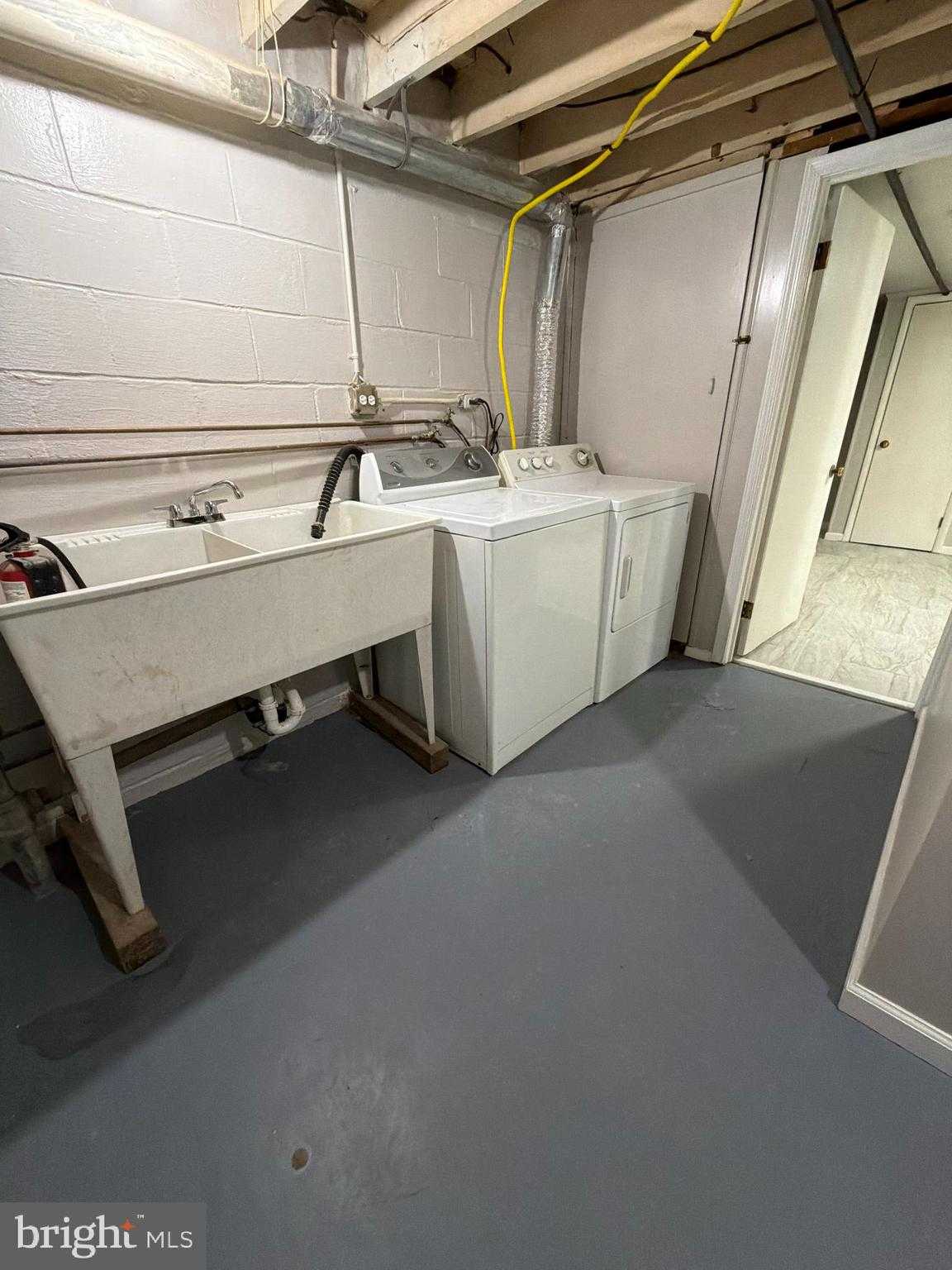 229 Endsleigh Ave photo 13