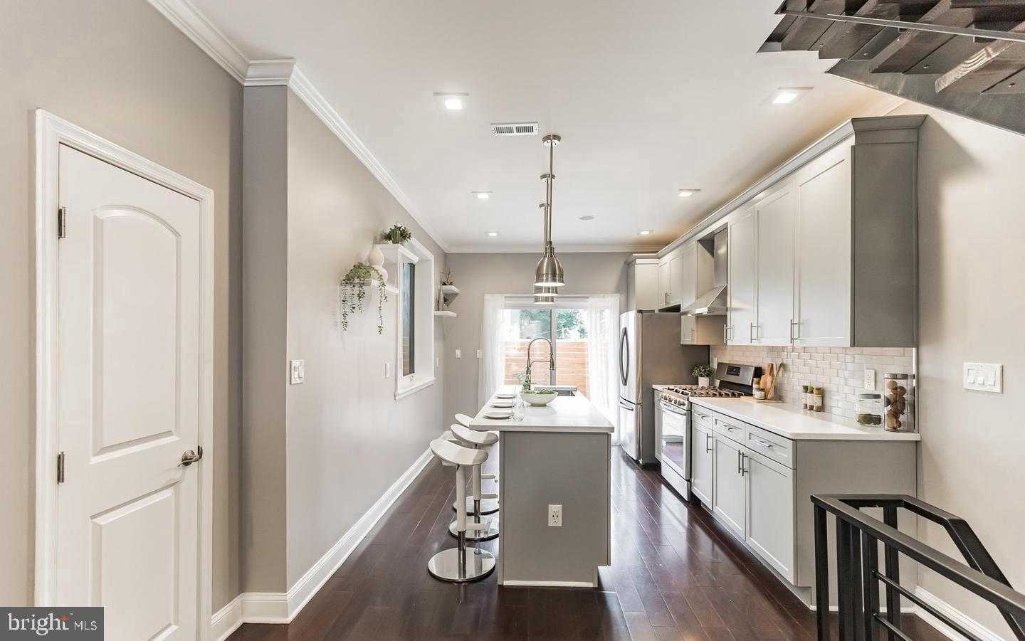 1818 Dickinson St photo 7