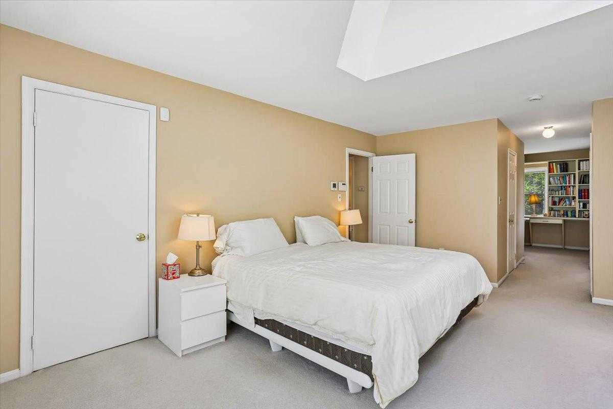 8200 W Gainsborough CT photo 19