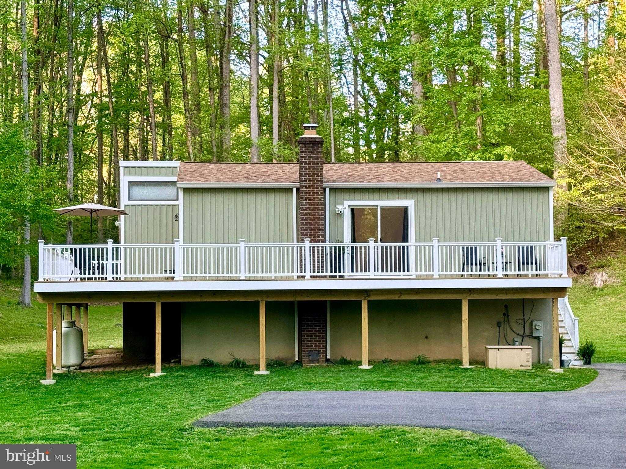 2033 Boyds Trl photo 3