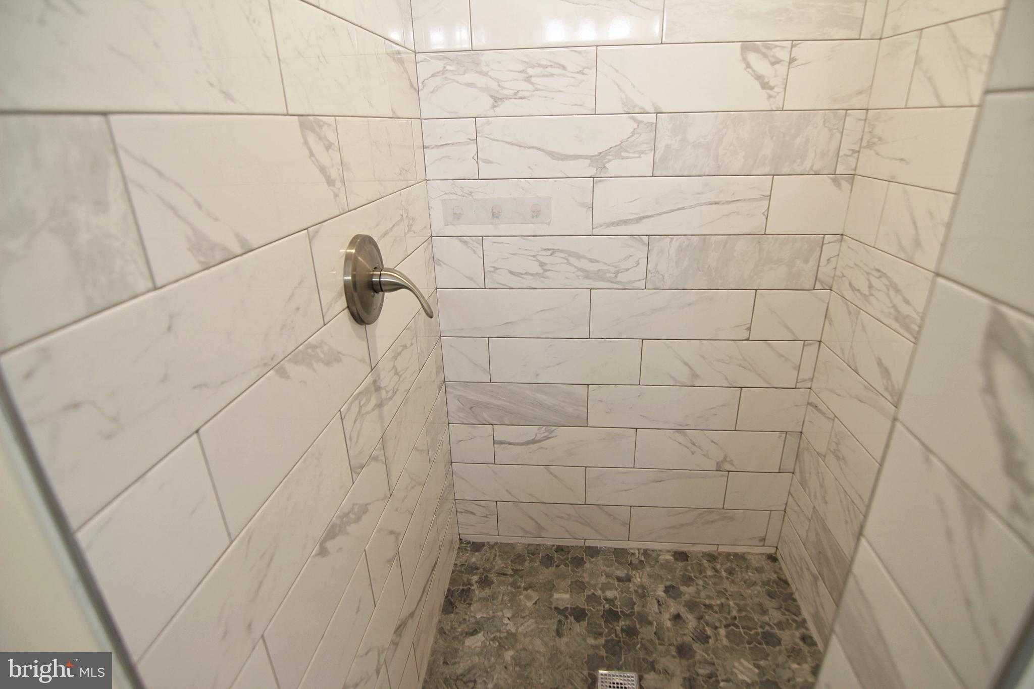 37 W 6th St photo 19