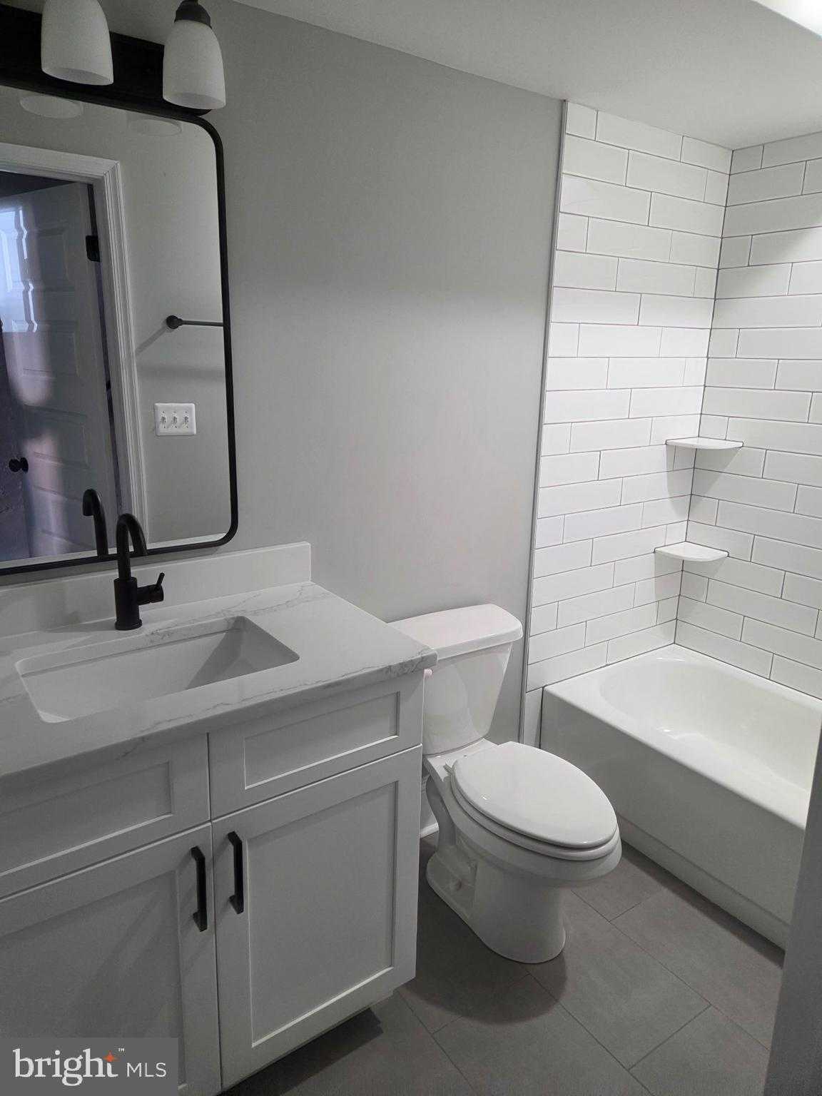 730 S Decker Ave photo 4