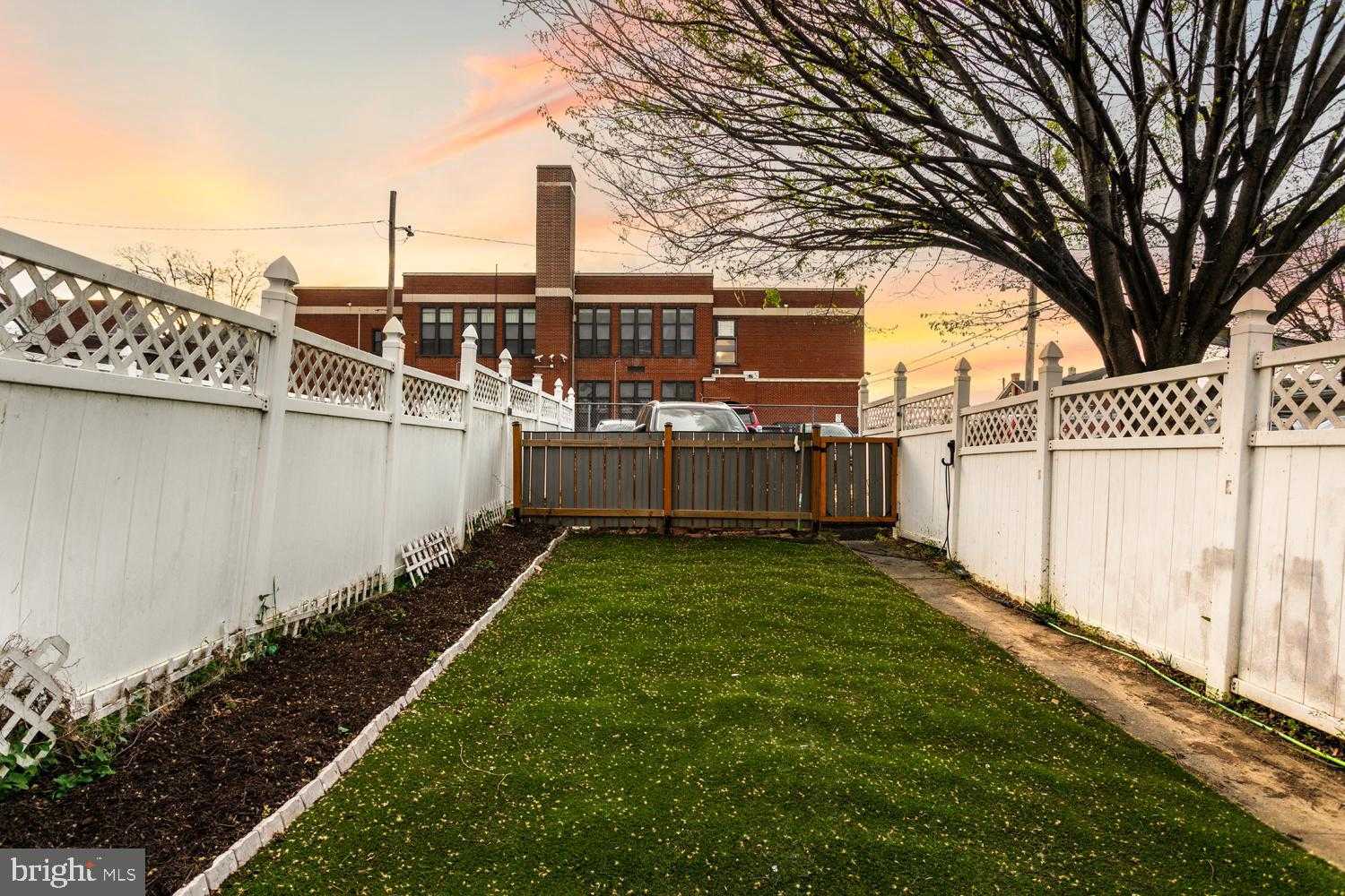 119 E Ross St photo 26