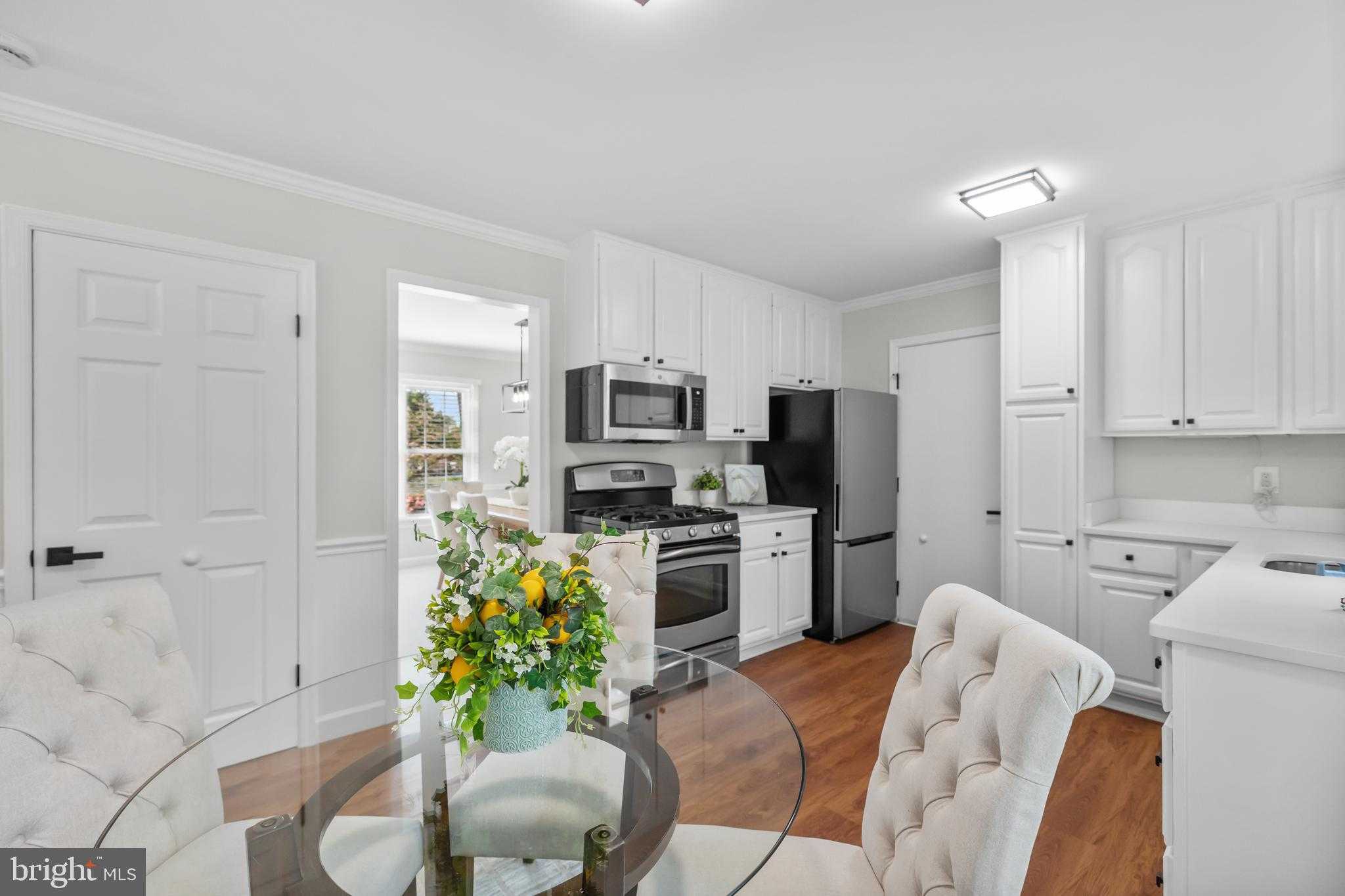 9510 Ashbourn Dr photo 21