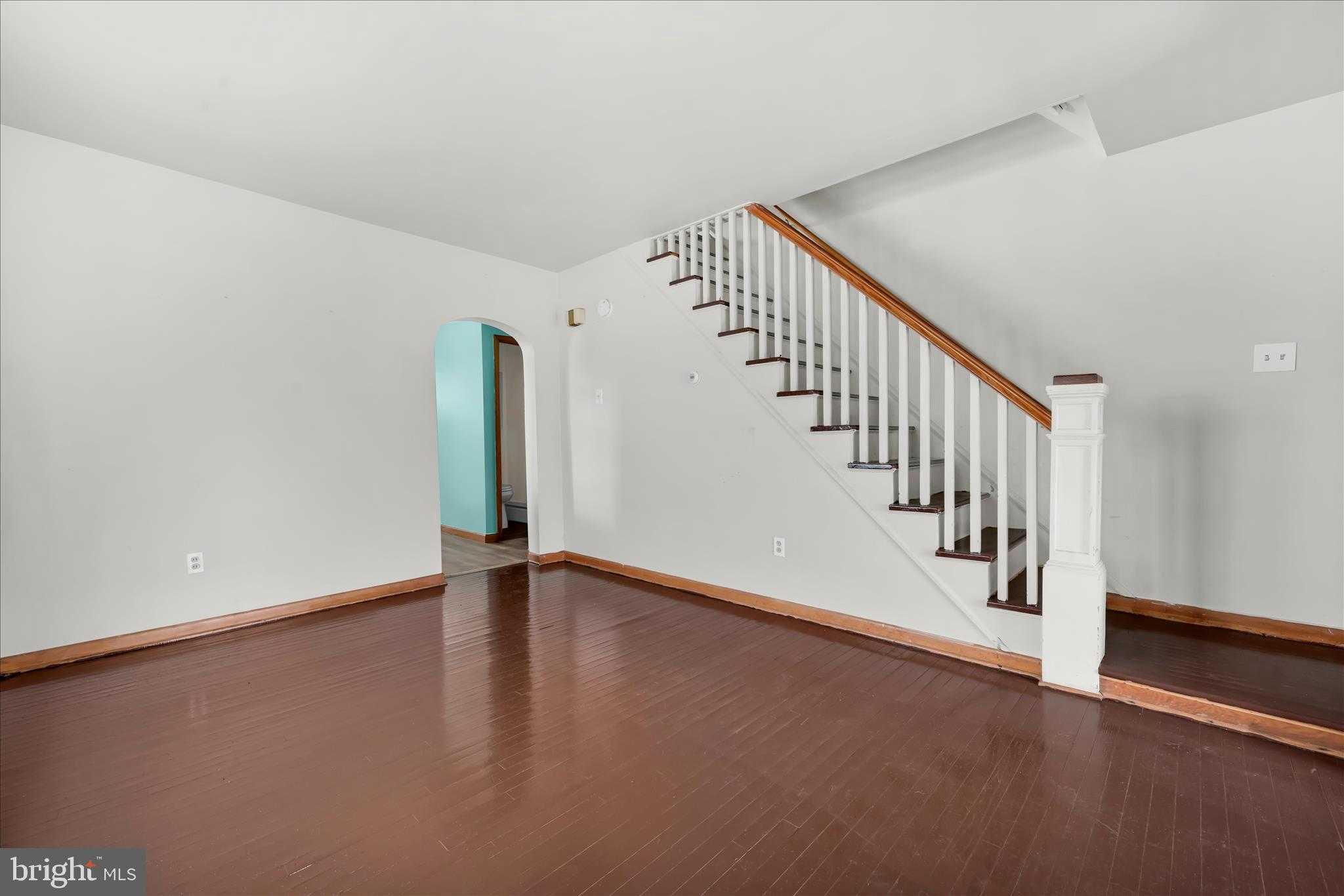 466 North St photo 6