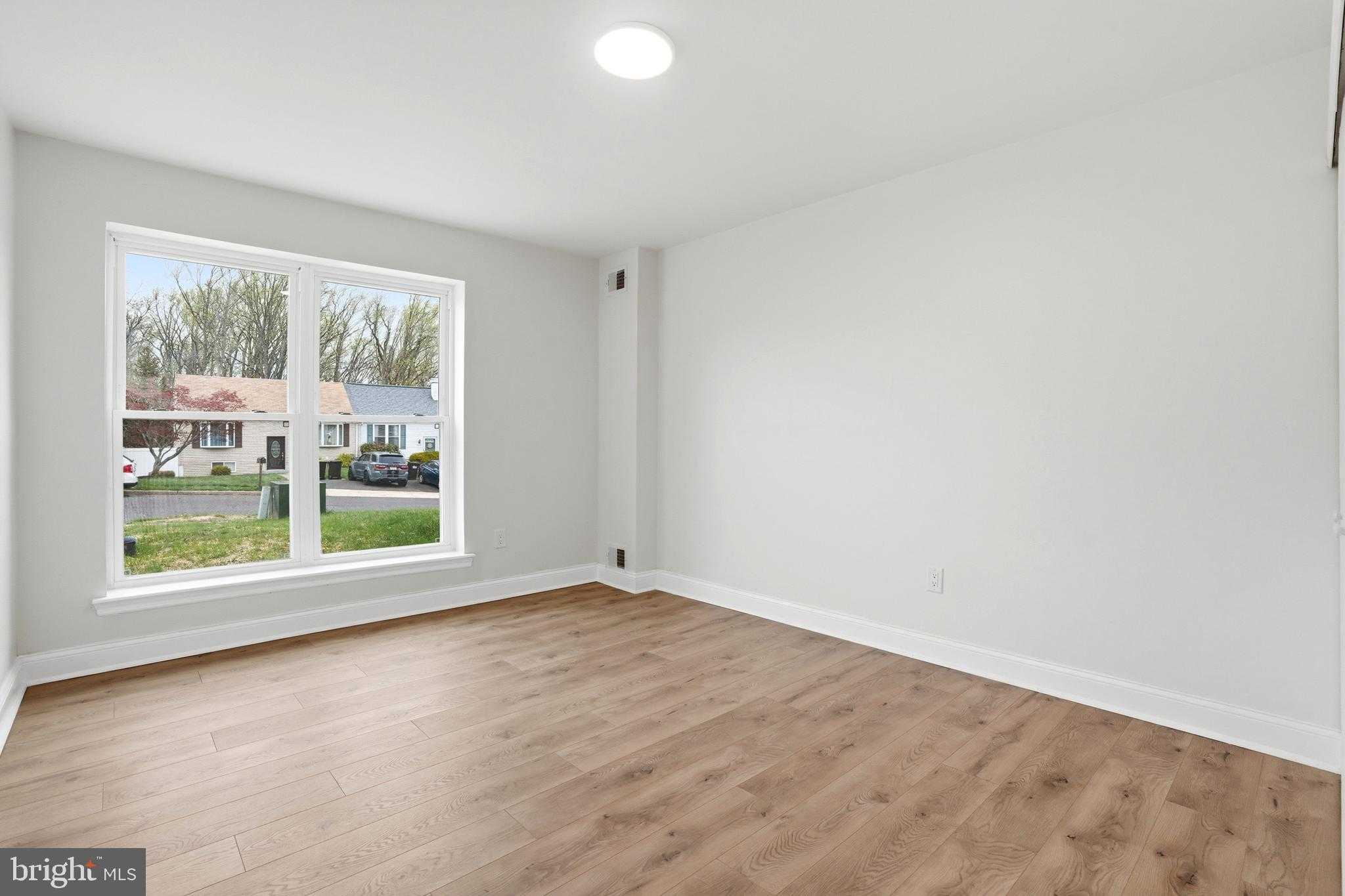 6687 Pickwick CT photo 17