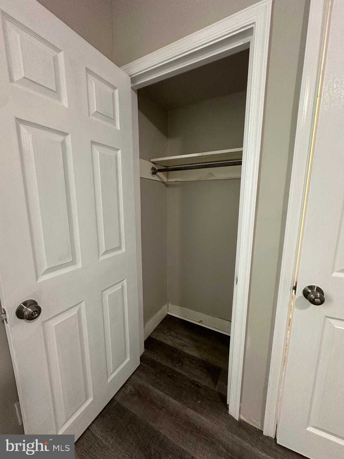 5537 Pemberton St photo 41