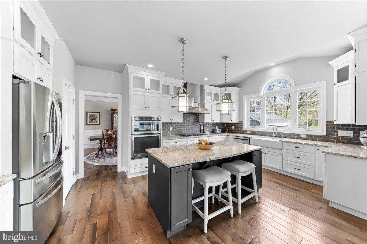 16 Green Way Dr photo 3