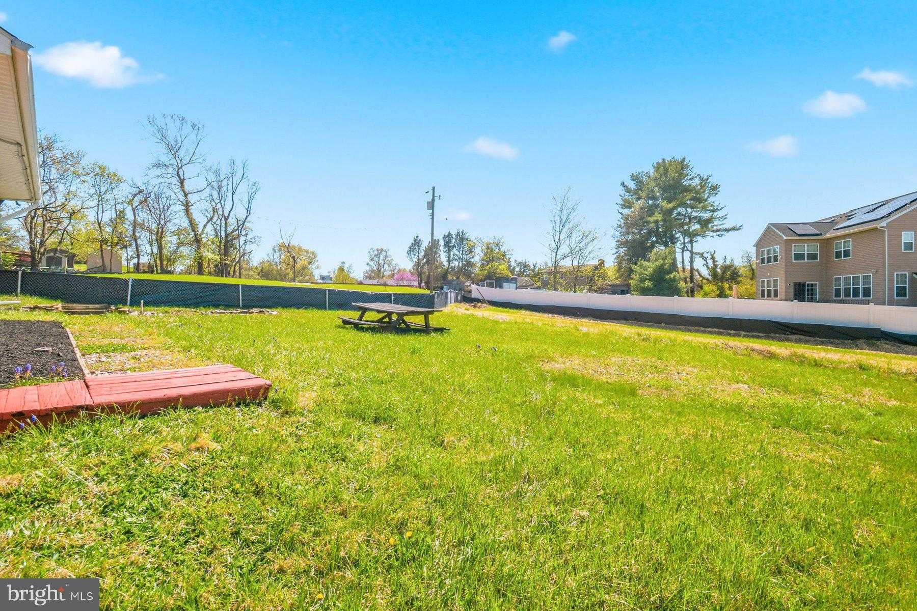 5740 Old Landing Rd photo 27