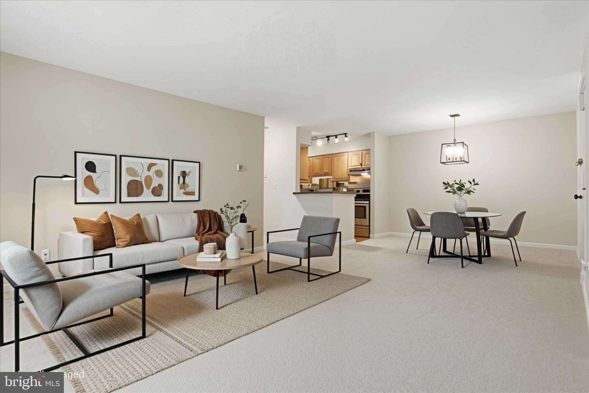 8110 Colony Point Rd Apt H photo 2