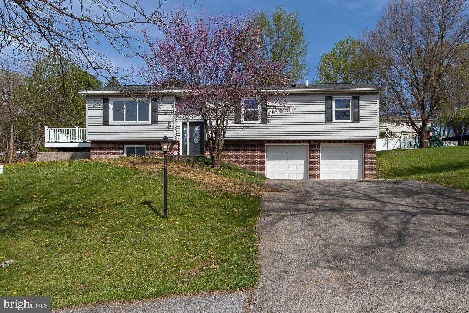 108 Melanie Ln photo 2