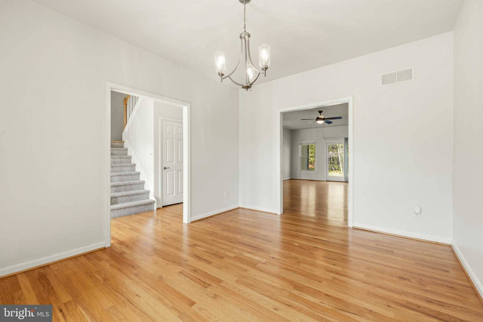 1024 Avalon CT photo 9