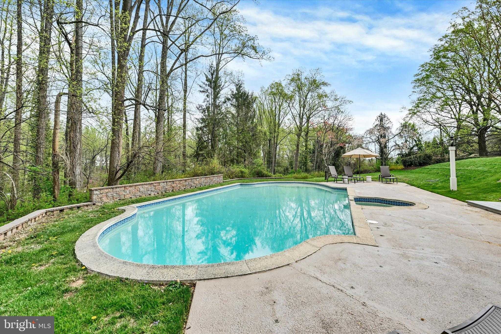 9 Crestline CT photo 18