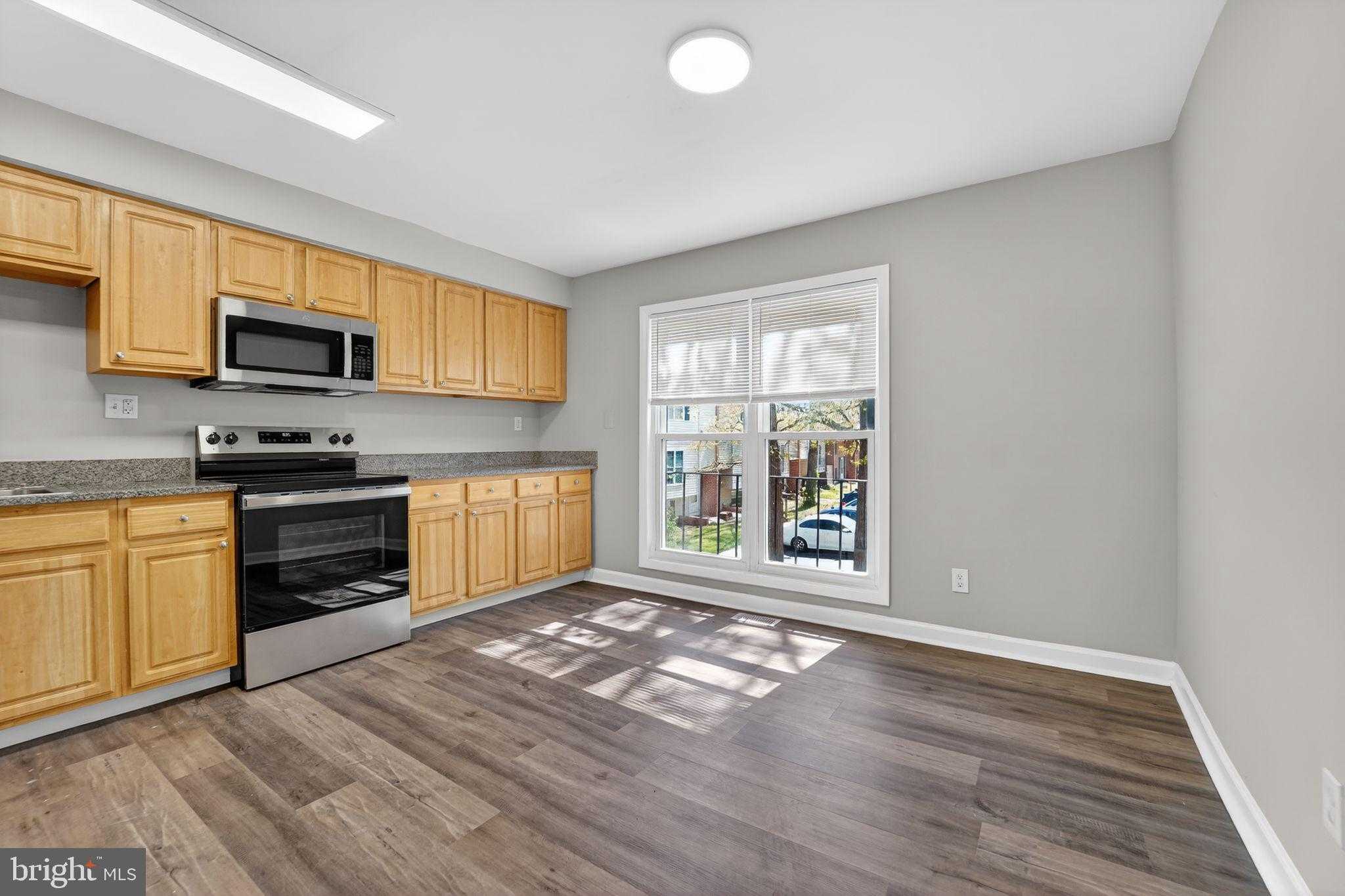 26 Maple Hollow CT photo 9