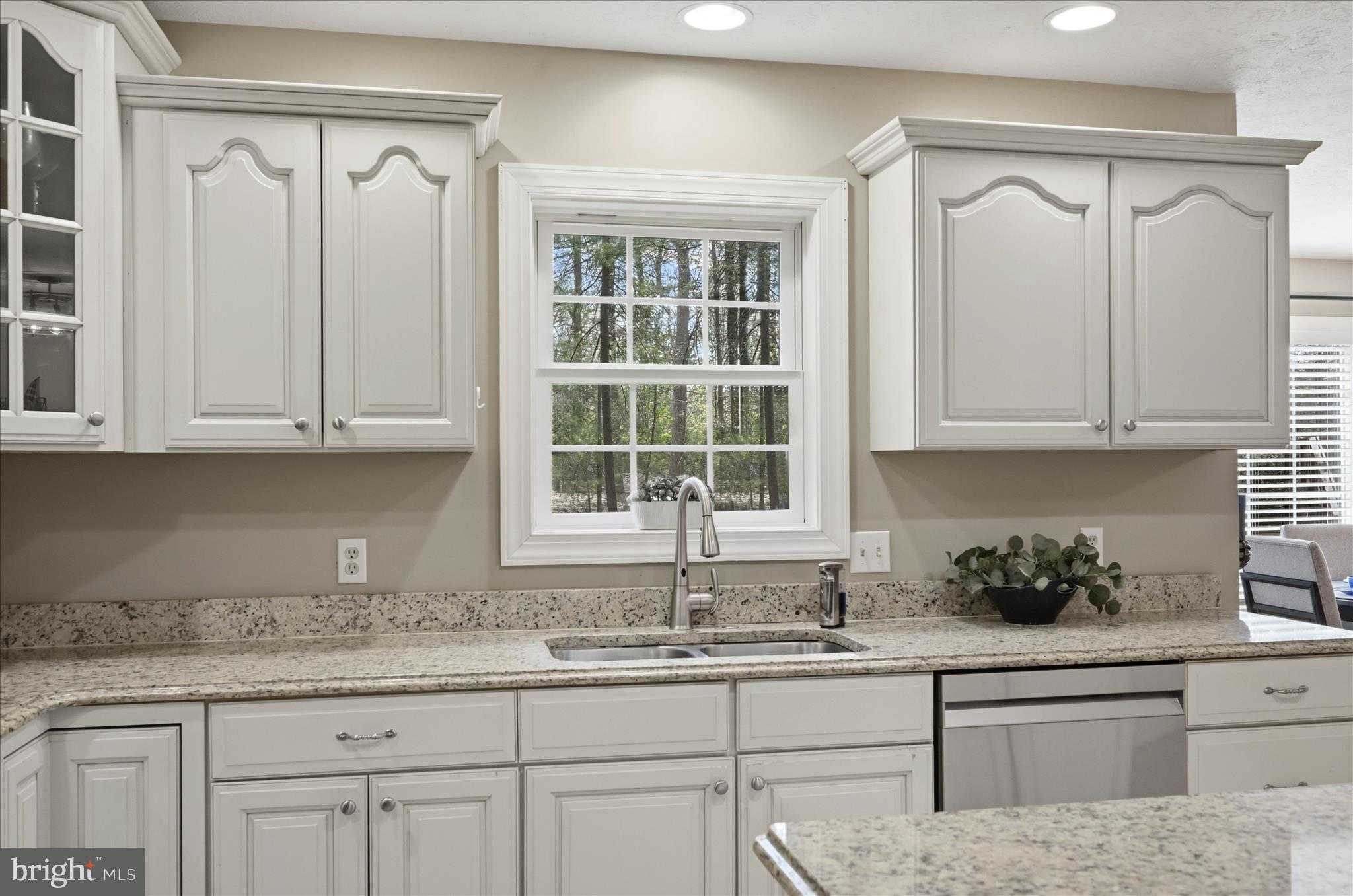 107 Lake Shore Dr photo 6