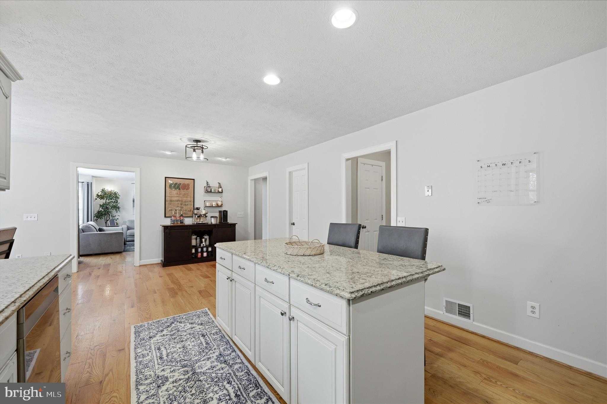 107 Lake Shore Dr photo 7