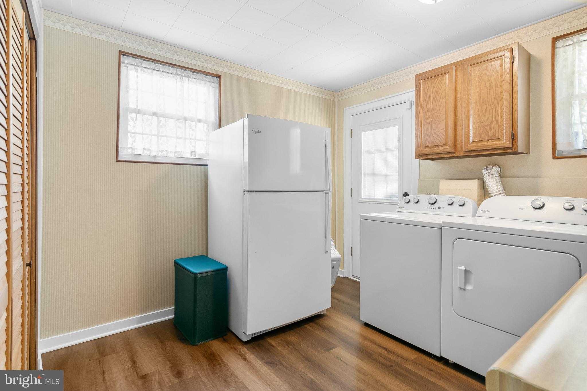 7616 Earnshaw Dr photo 36