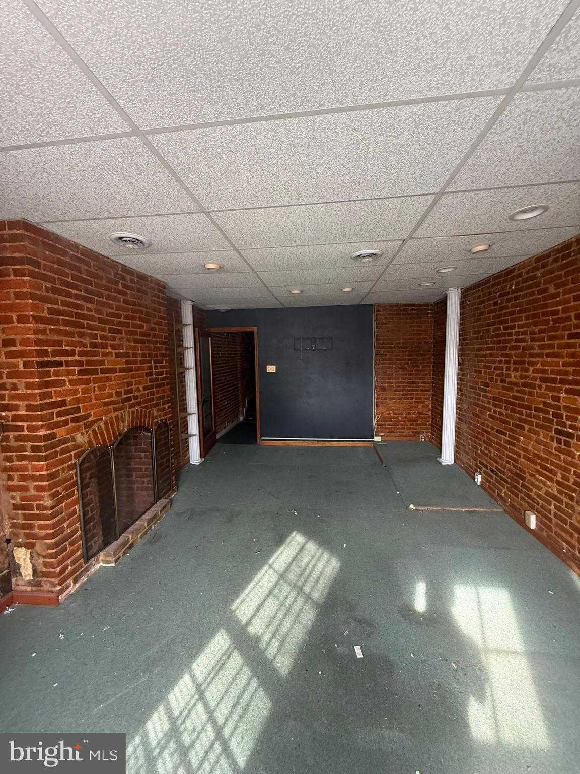 2225 Saint Paul St photo 33