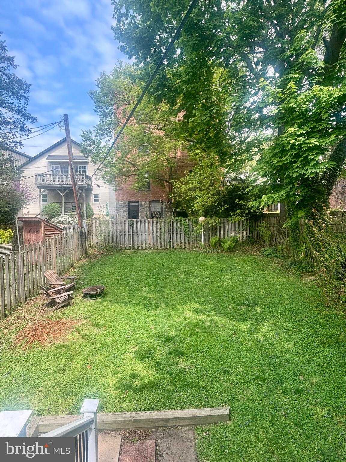 419 W Orange St photo 5