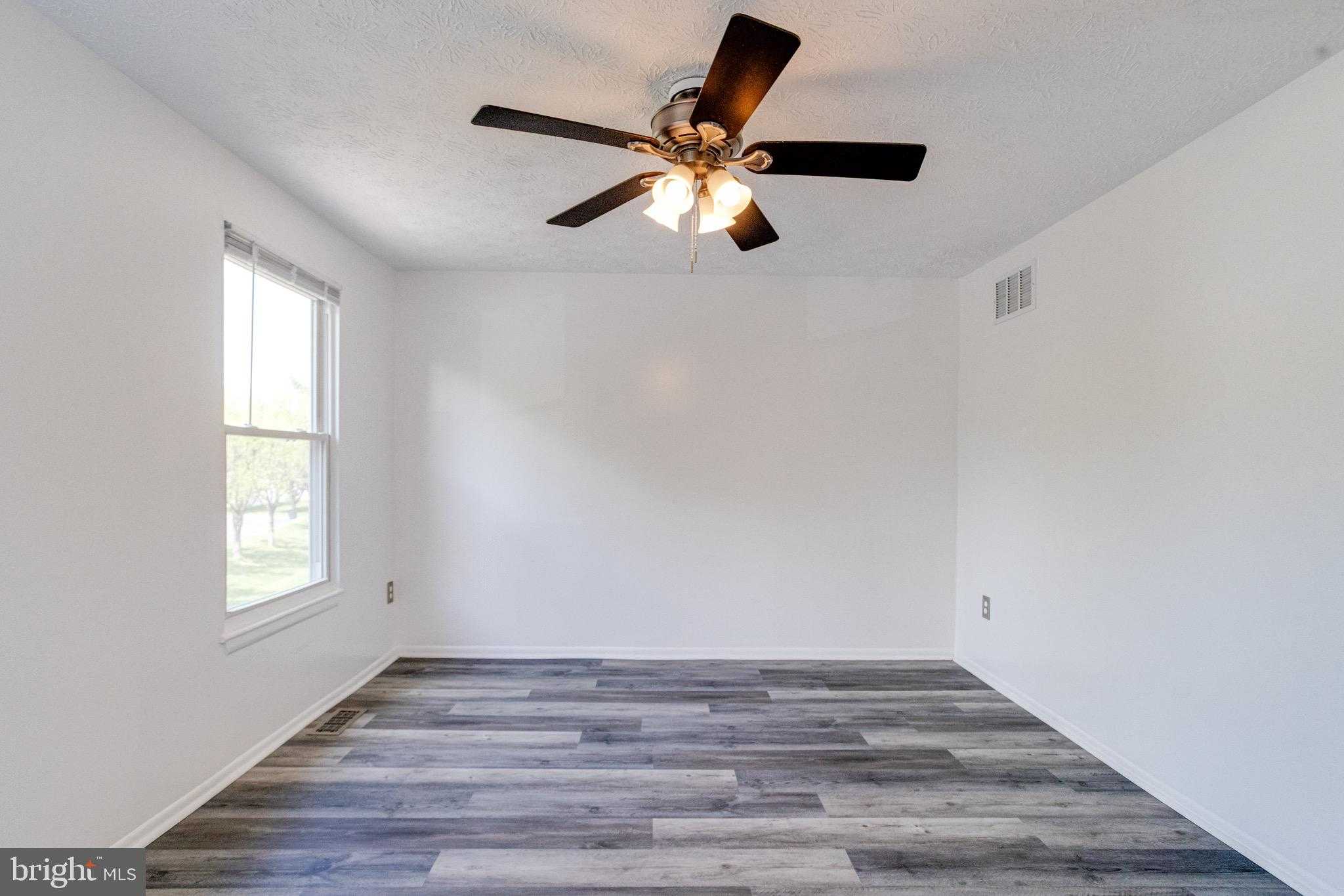 941 Redfield Rd photo 33