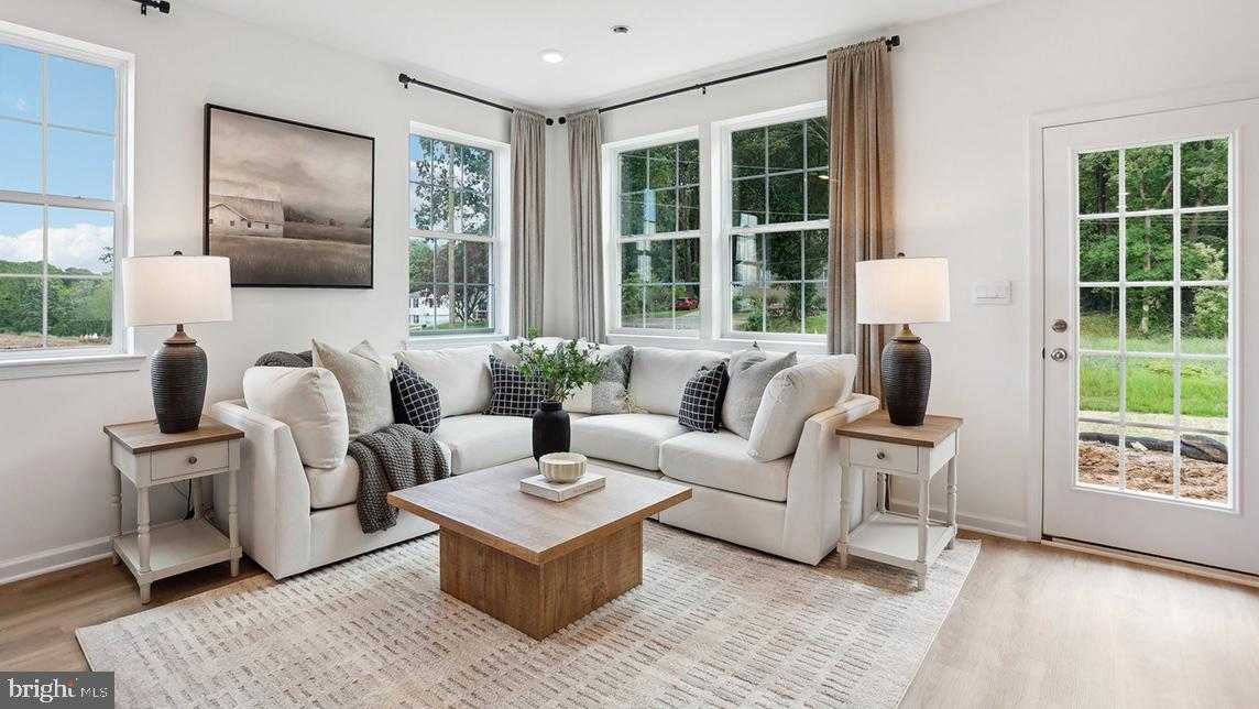 228 Derby Dr, Coatesville