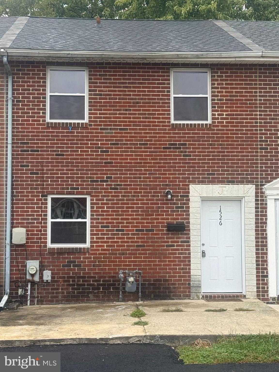 1526 Clifton Ave photo 22