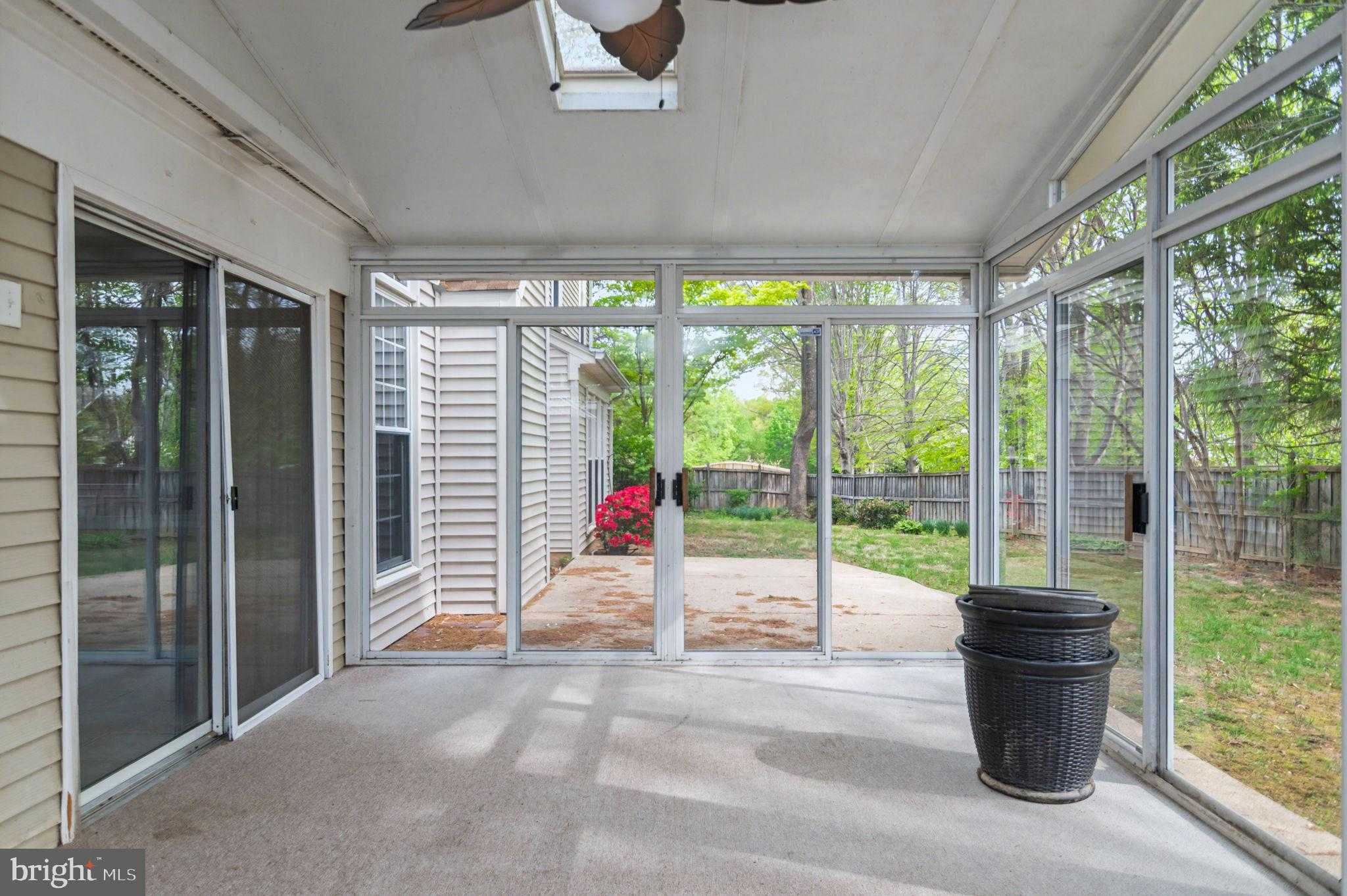 6 Teri Lyn CT photo 38