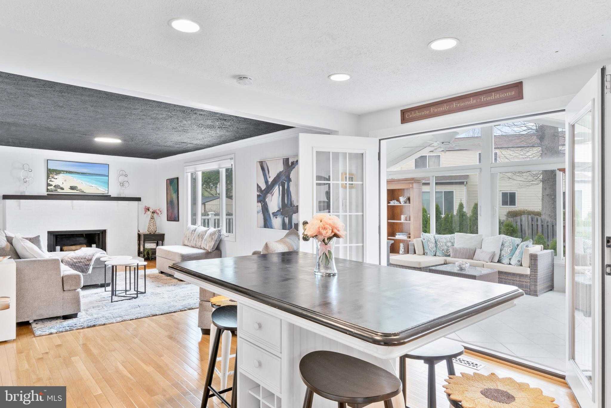 17420 Taunton Dr photo 9