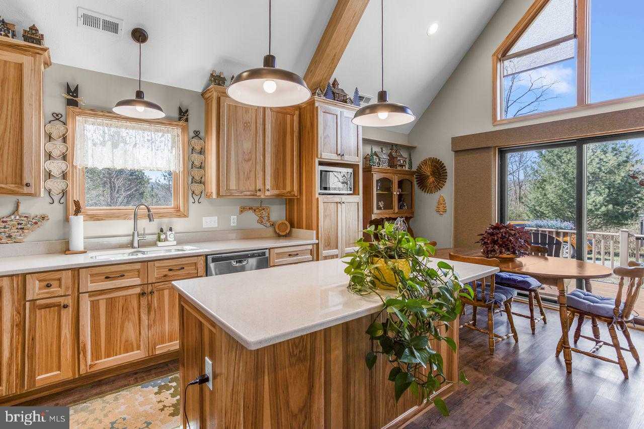 442 Grosbeak Dr photo 11