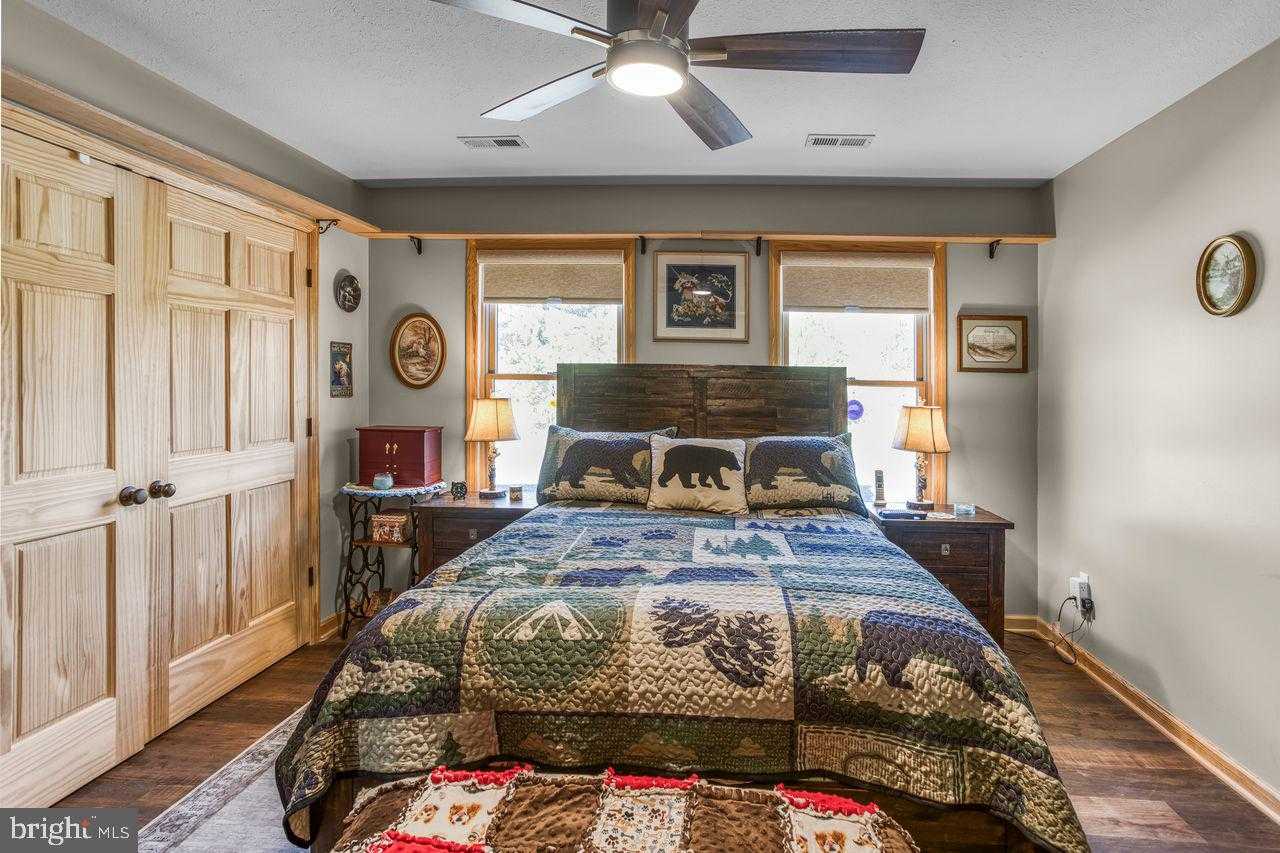 442 Grosbeak Dr photo 19