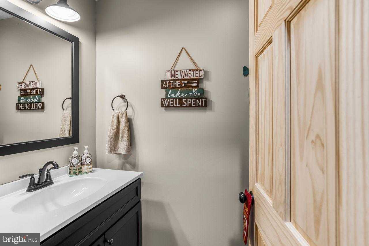 442 Grosbeak Dr photo 27