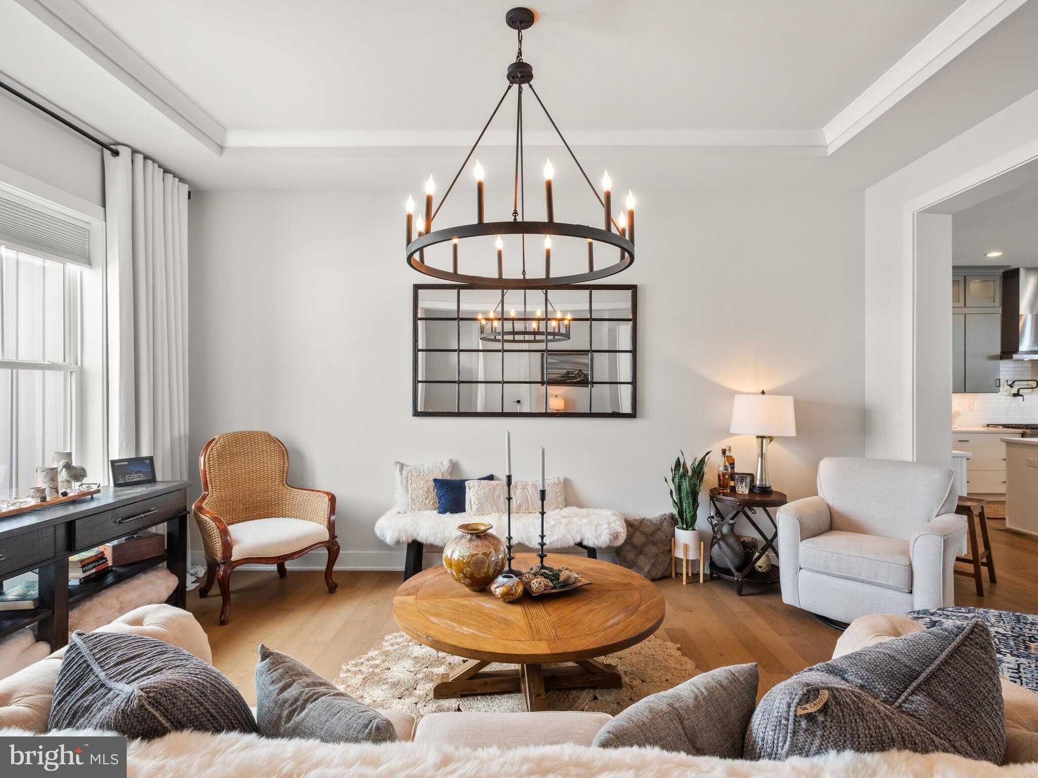 2617 Hawthorn Dr photo 4