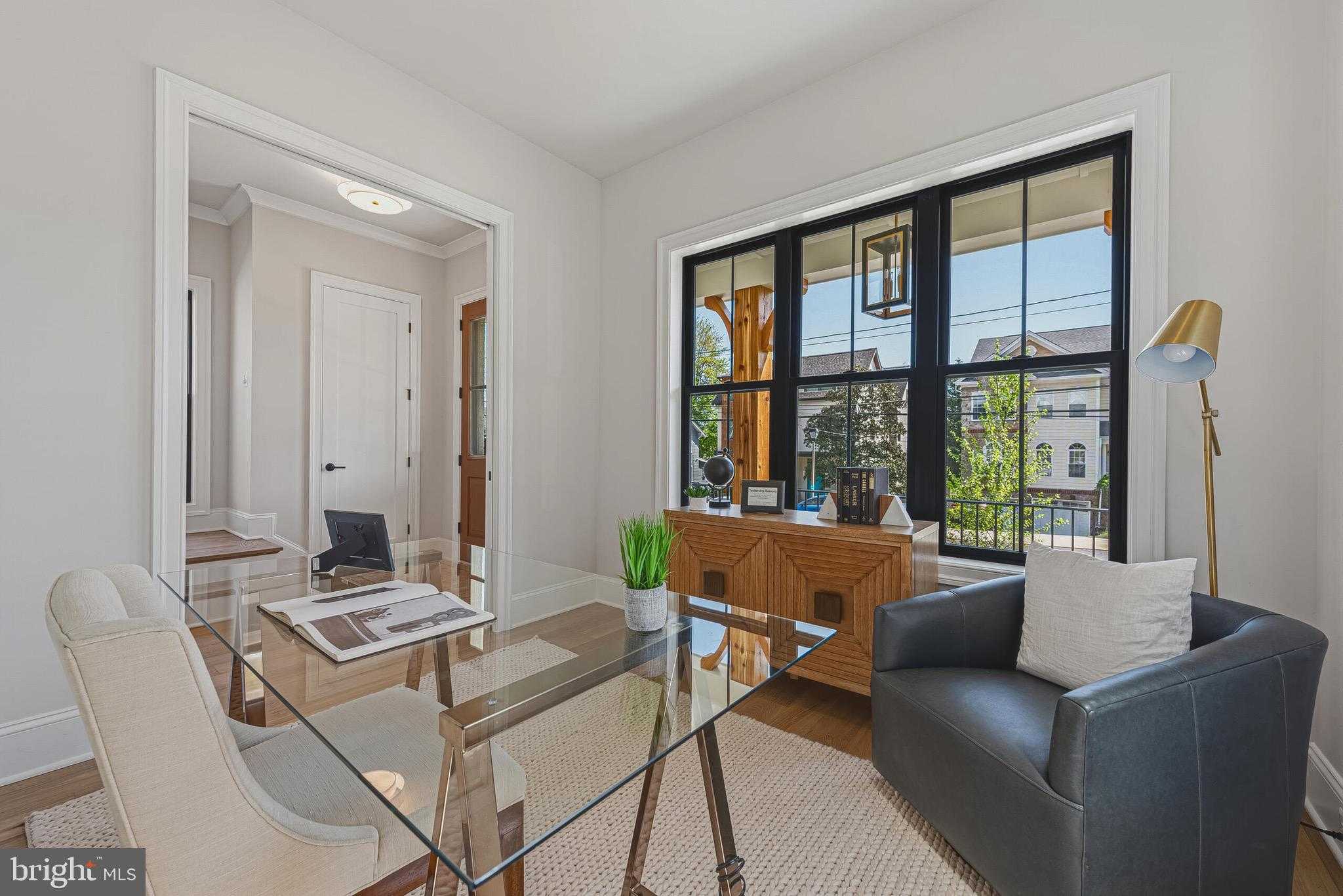 724 N Cleveland St photo 4