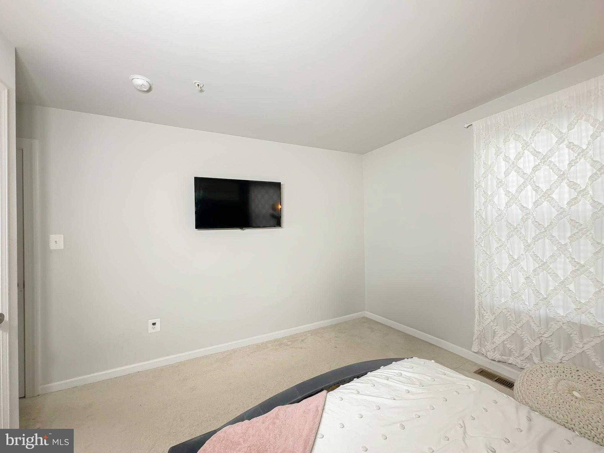 5904 Saint Pauls Blf photo 20