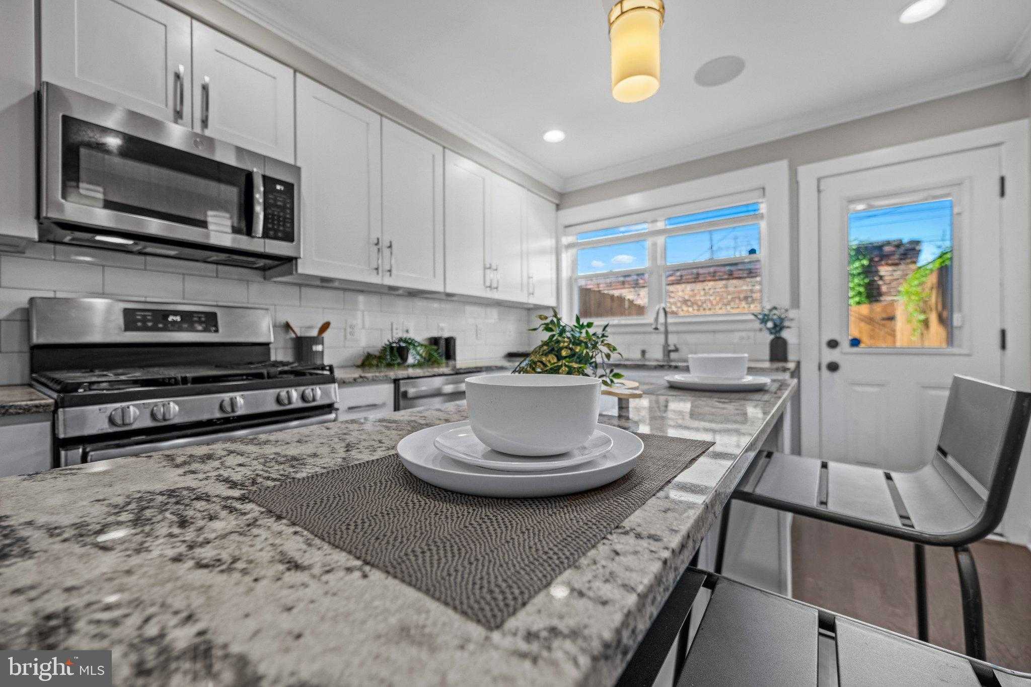 6 W Randall St photo 9