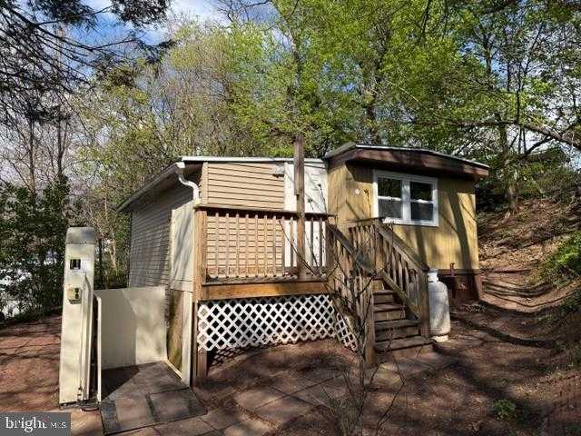 20 Oakland Mnr photo 3