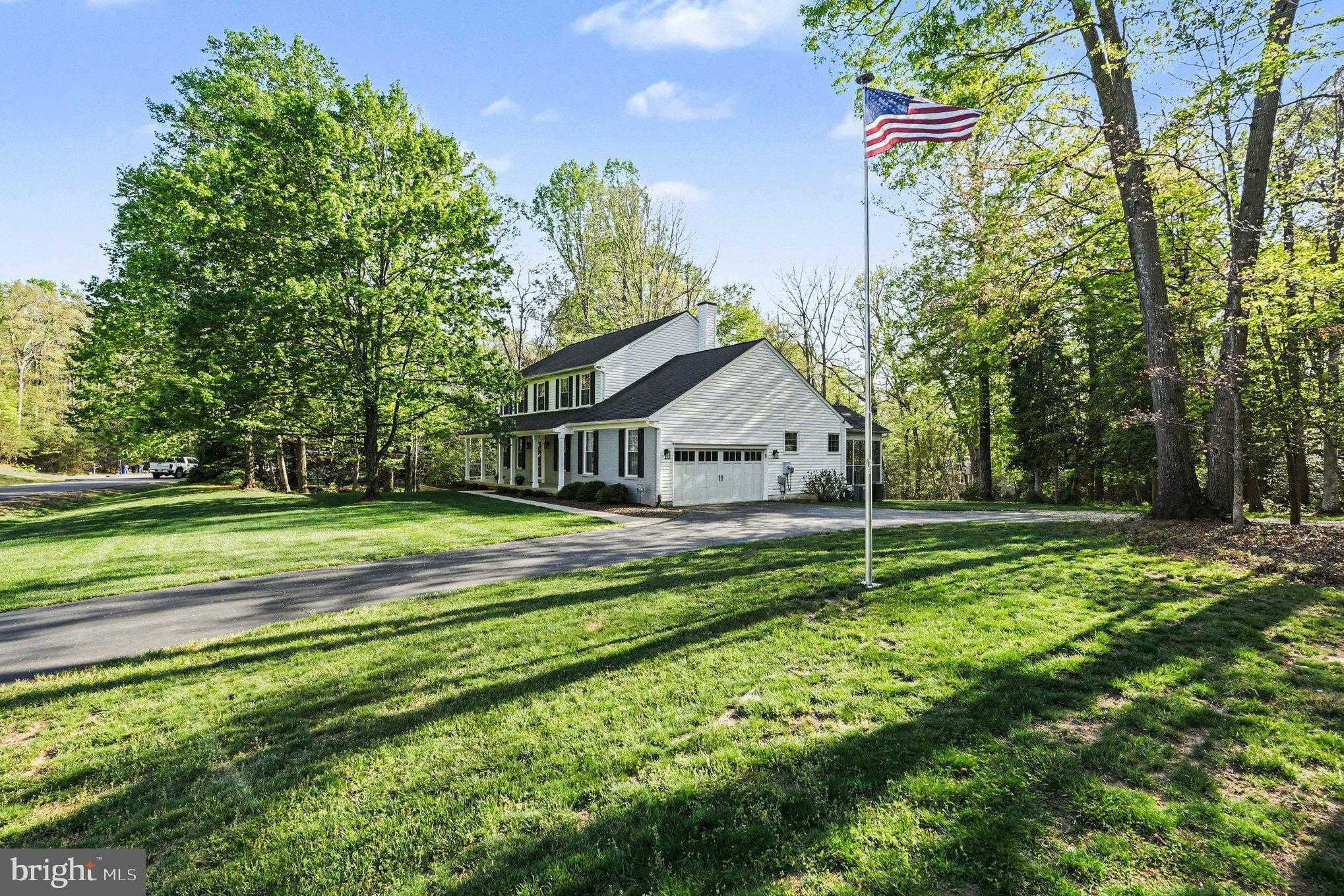 11214 Stonebrook Dr photo 2