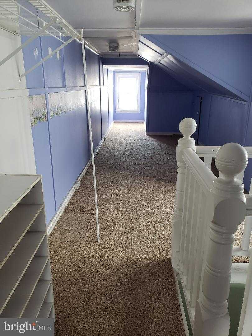 502 W Girard St photo 22