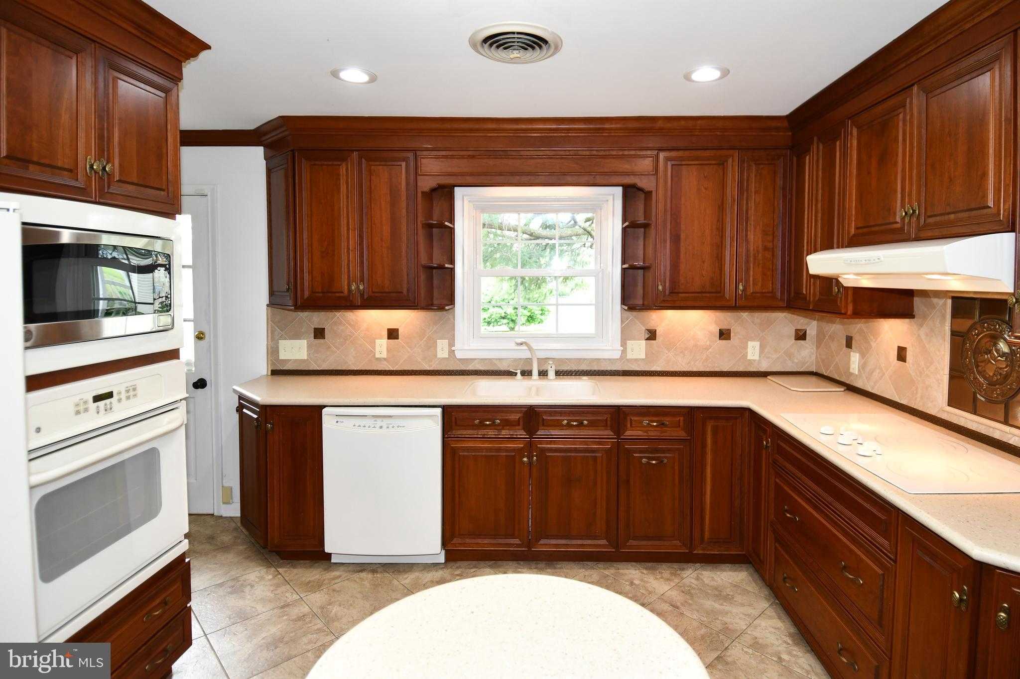 17527 Woodlawn Dr photo 22