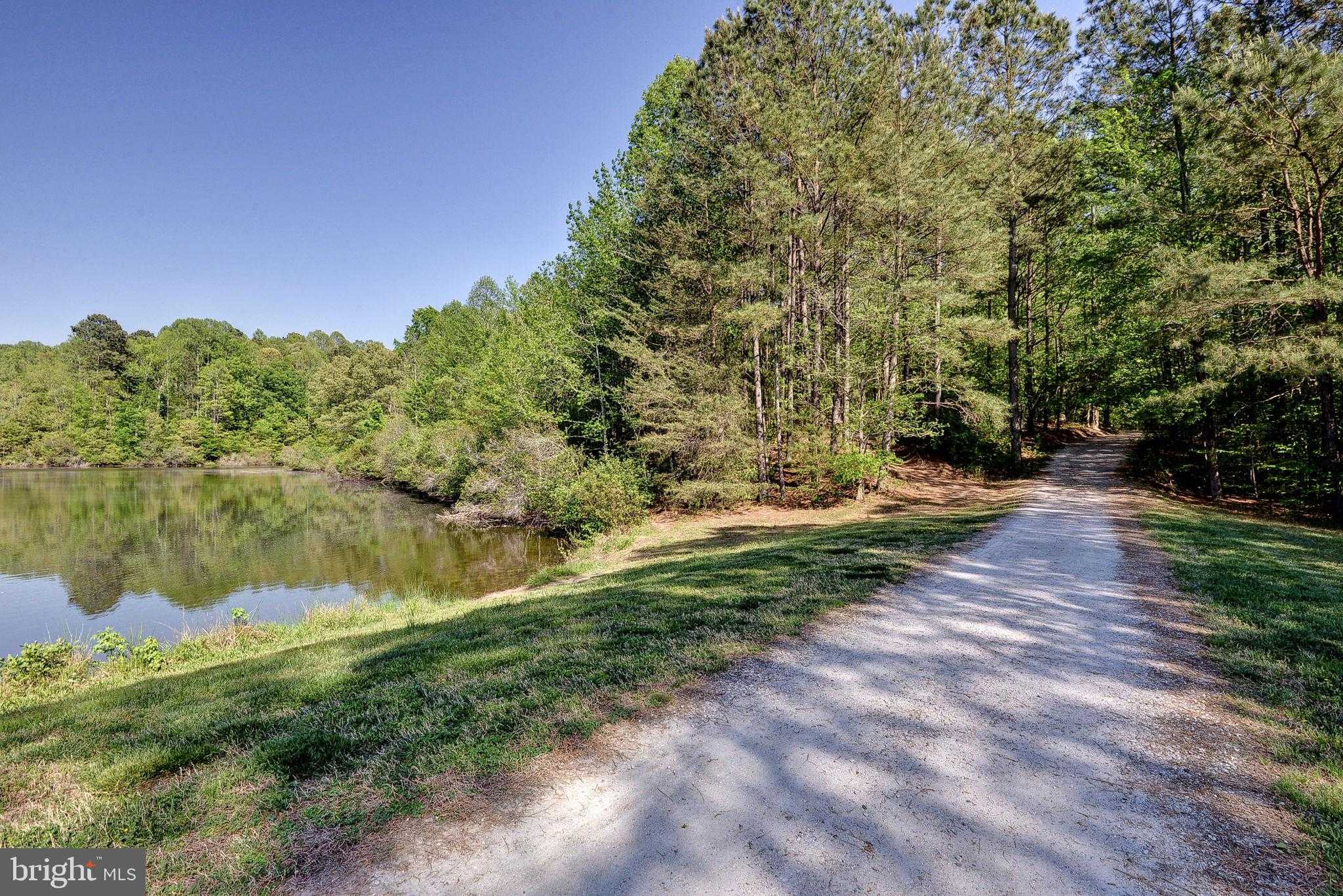 874 Sugarloaf Run photo 35