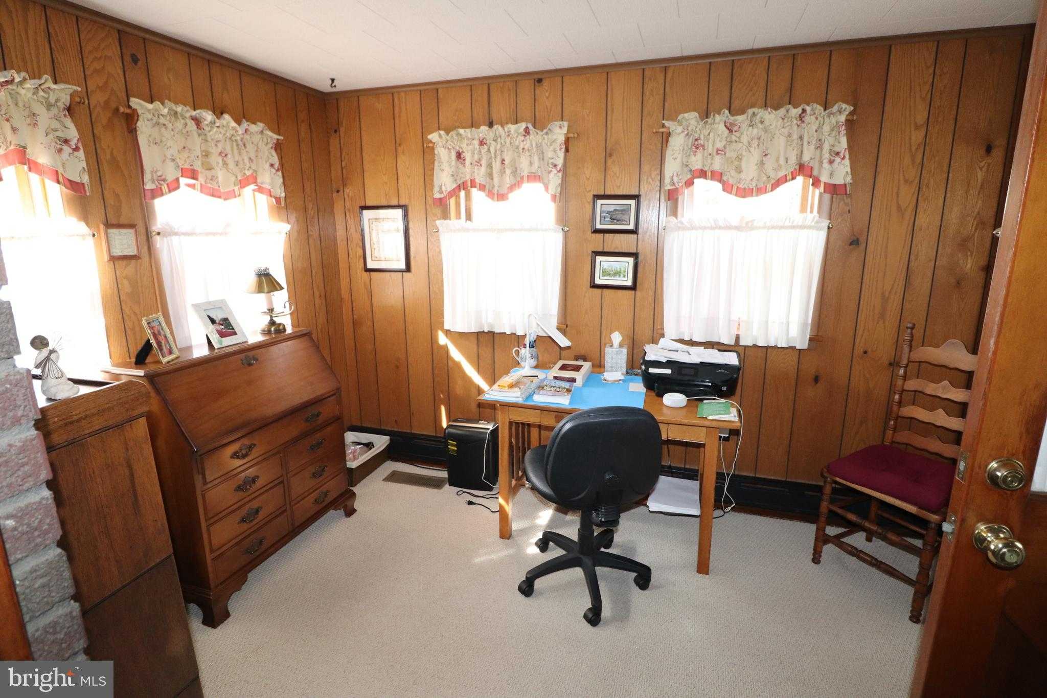 300 Princeton Ave photo 14