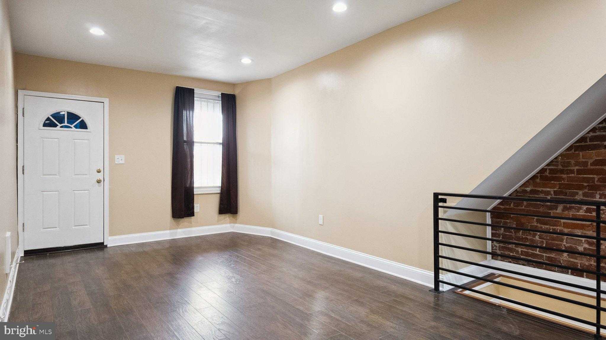 1830 Harrison St photo 6