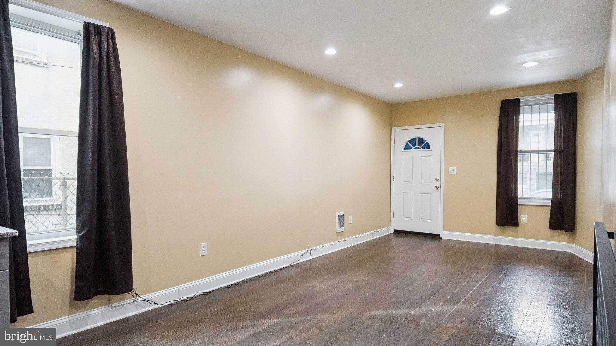 1830 Harrison St photo 7