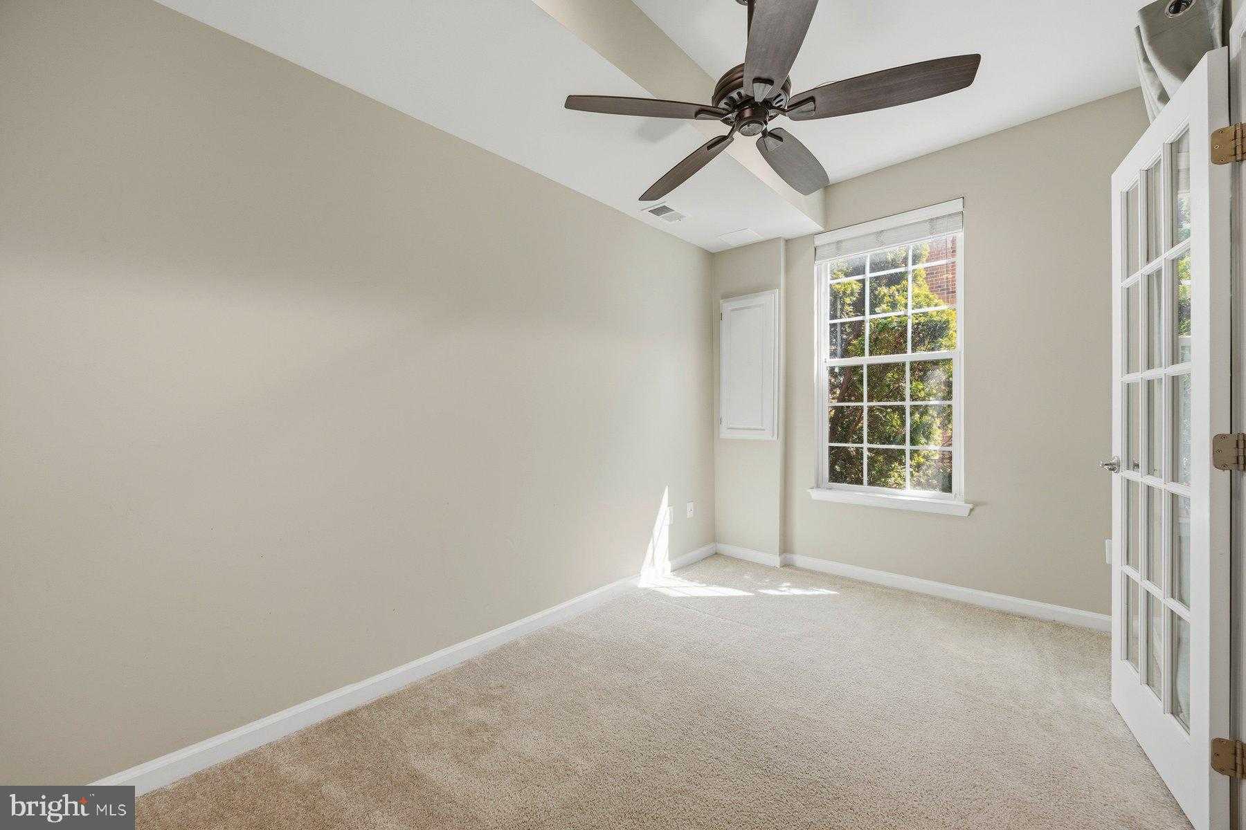 738 S Macon St photo 6