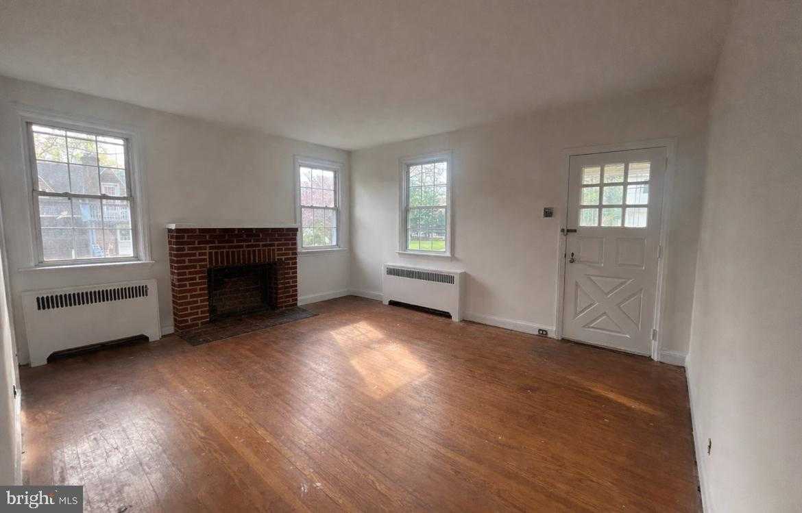 319 Second Ave photo 6