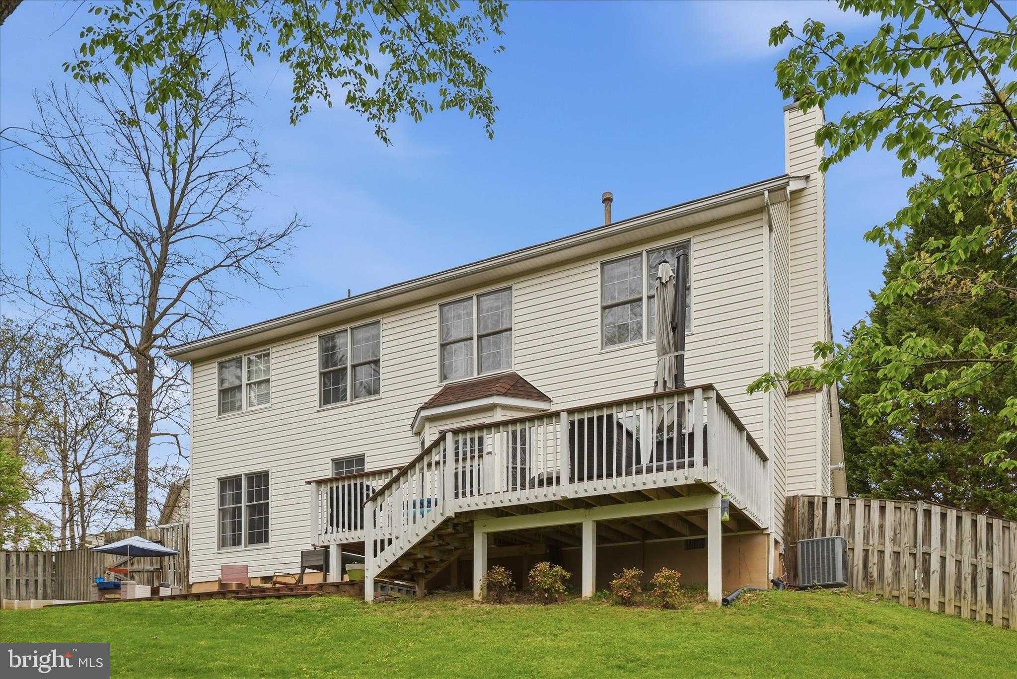 228 Cavalry Dr photo 4